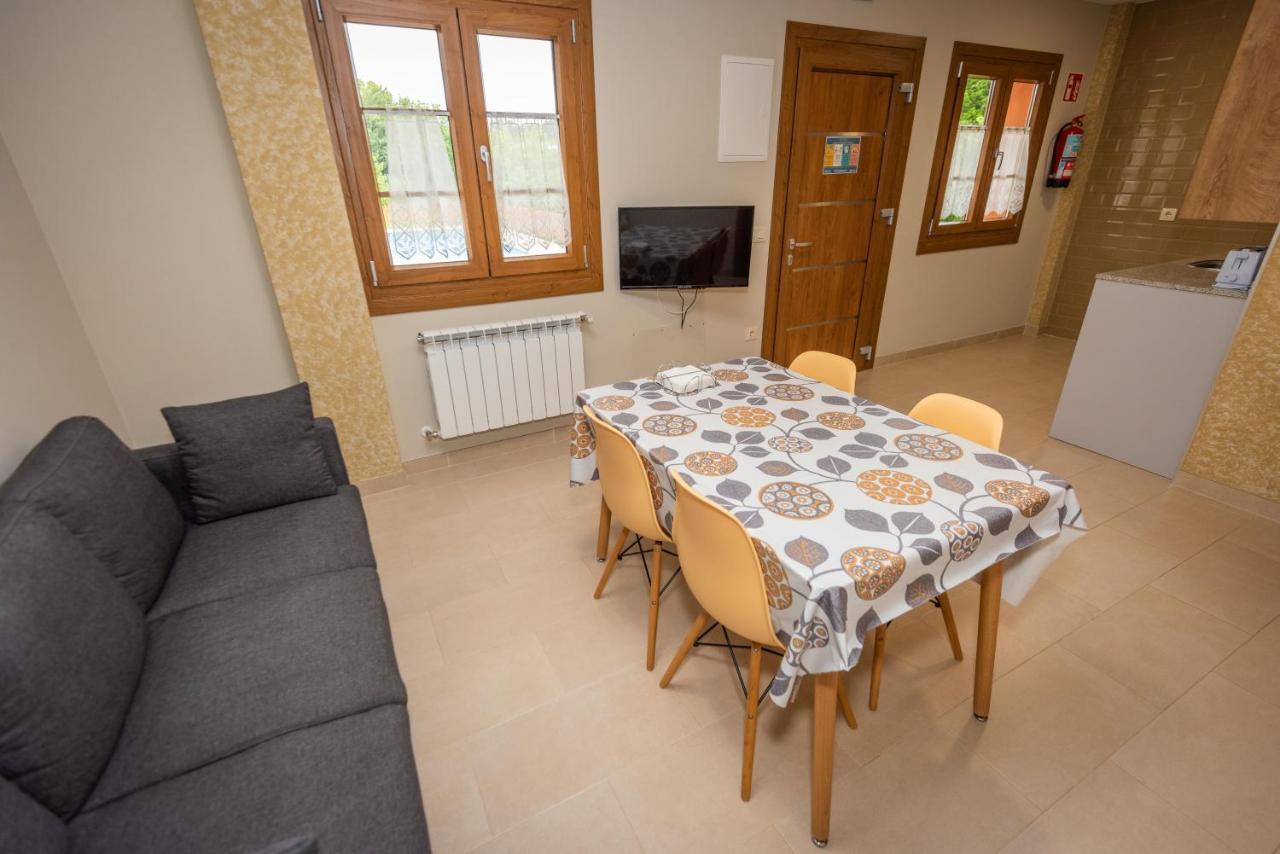 Apartamentos Navalin Тапія-де-Касар'єго Екстер'єр фото