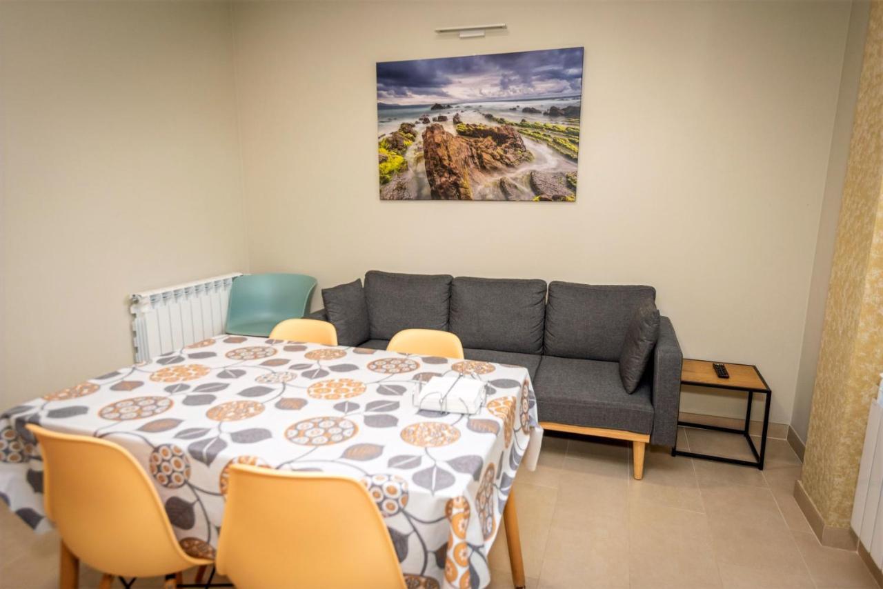 Apartamentos Navalin Тапія-де-Касар'єго Екстер'єр фото