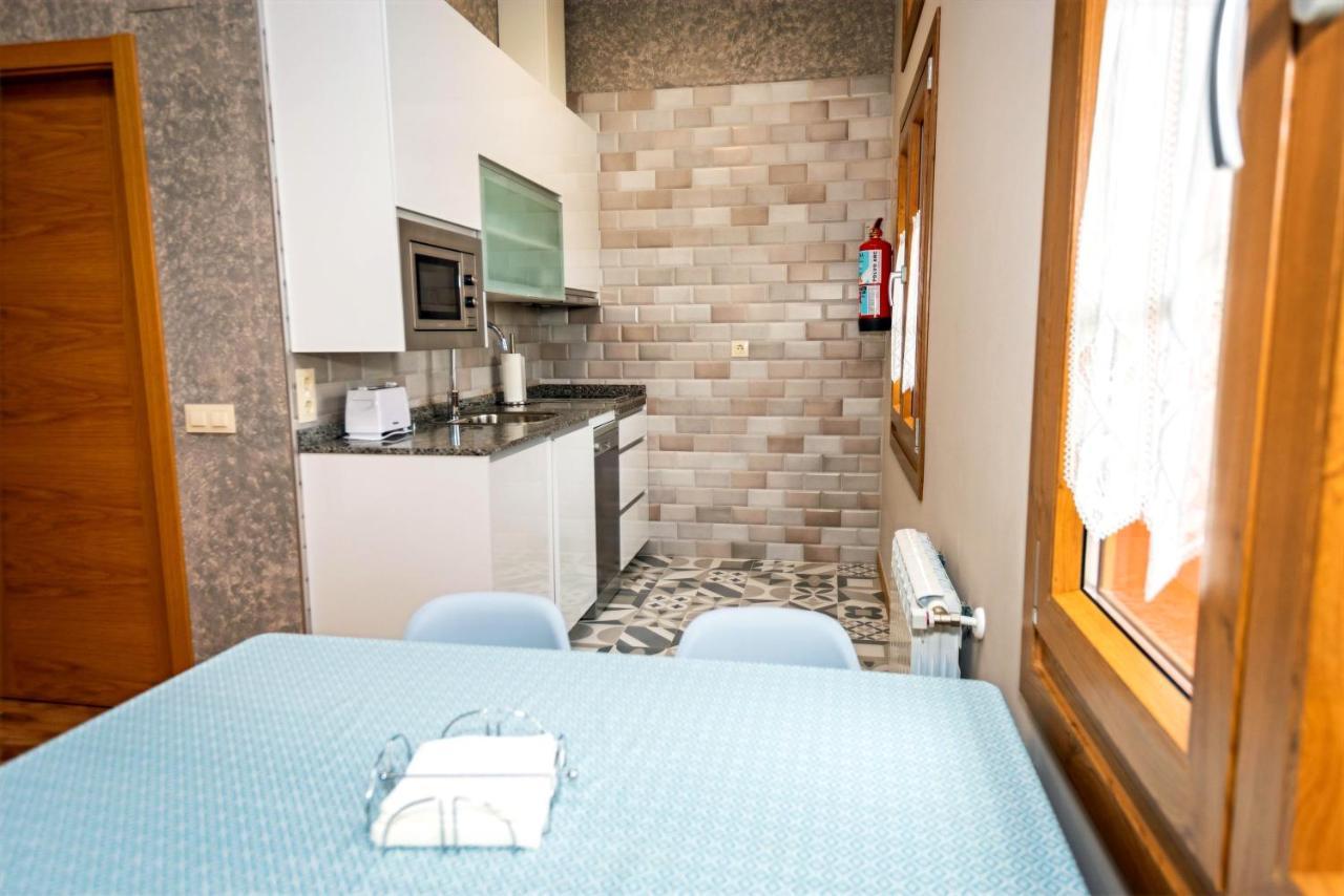 Apartamentos Navalin Тапія-де-Касар'єго Екстер'єр фото