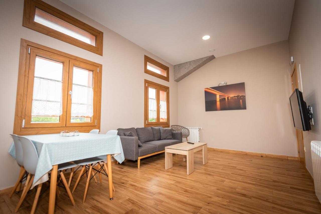 Apartamentos Navalin Тапія-де-Касар'єго Екстер'єр фото