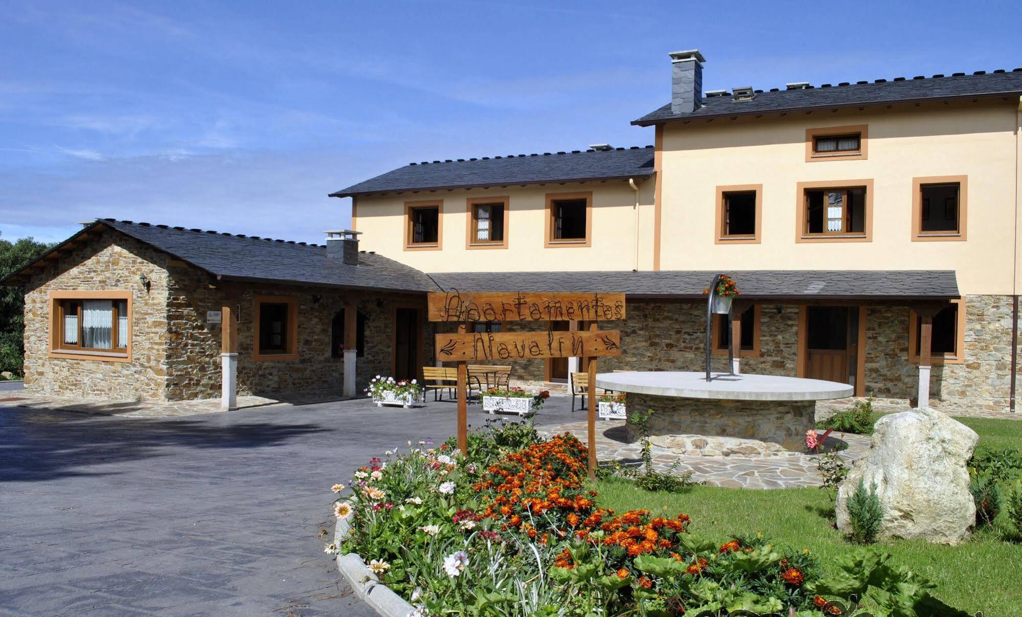 Apartamentos Navalin Тапія-де-Касар'єго Екстер'єр фото